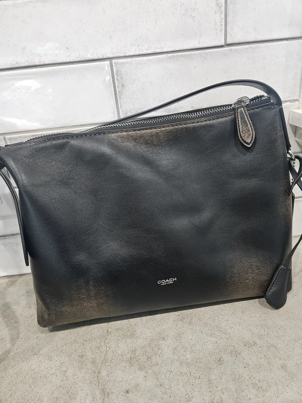 COACH Mott Messenger 33